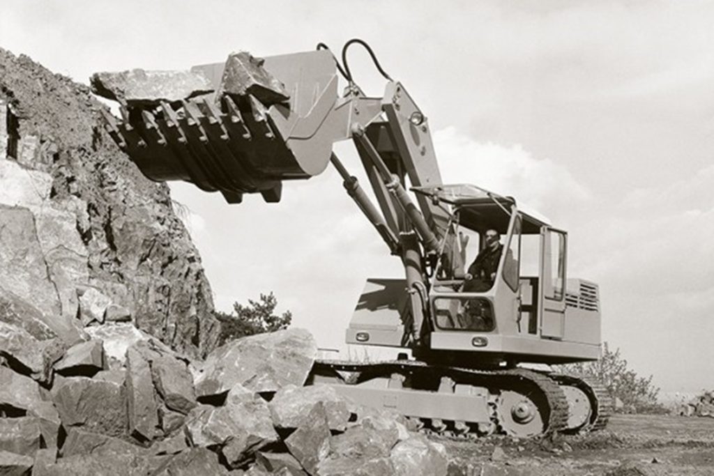 La Liebherr RT1000