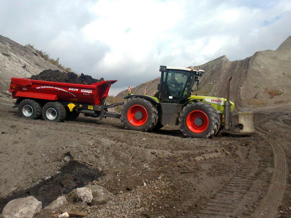 Krampe Halfpipe HP20
Claas Xerion