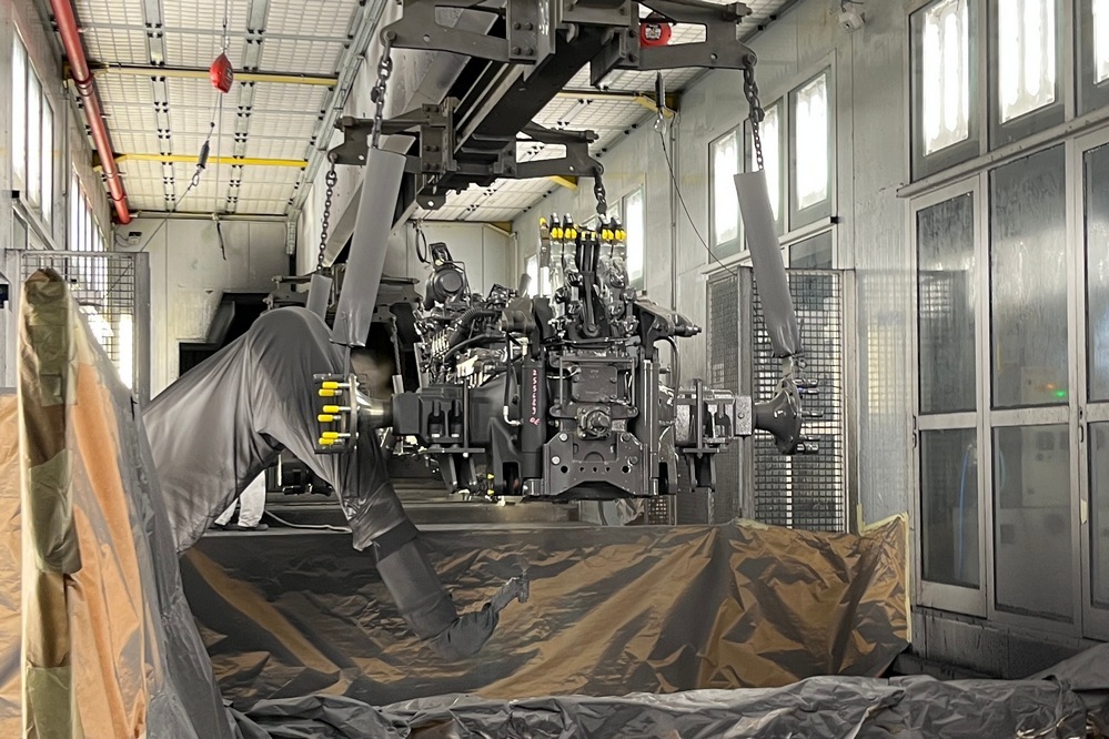 Claas Le Mans - peinture, des poutres par robots